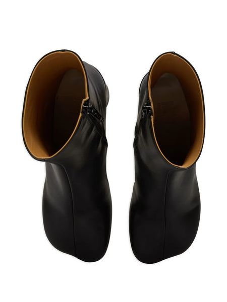 Anatomic ankle boots