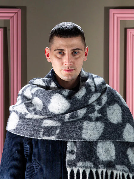 CHESS WOOL SCARF - WHITE BLACK CHESS