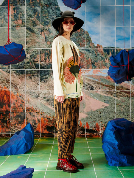 Square Longsleeve - Feather