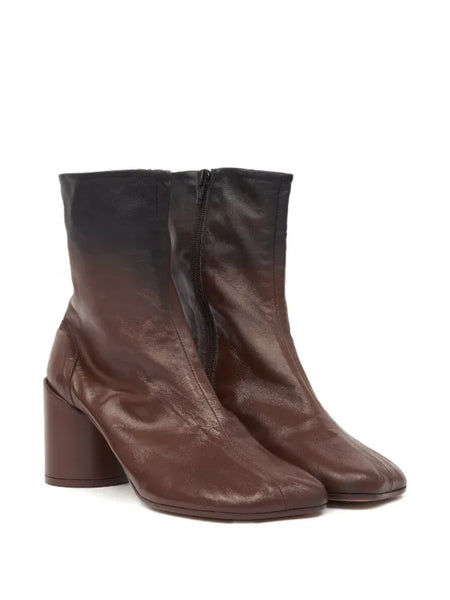 Anatomic ankle boots