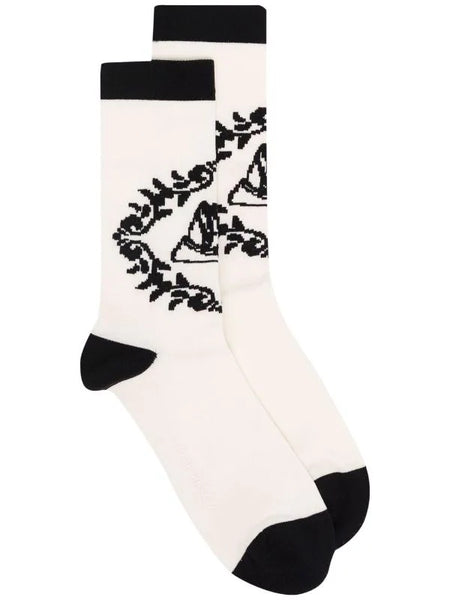 Napkin pattern socks